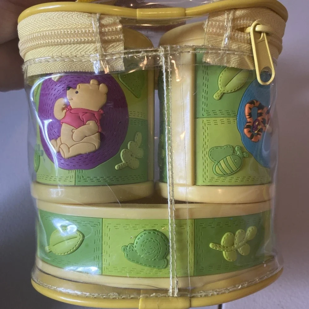 NIP Winnie the Pooh 3 Piece Plastic Vintage Bathroom Set Cup Soap Dish Brush Cup
